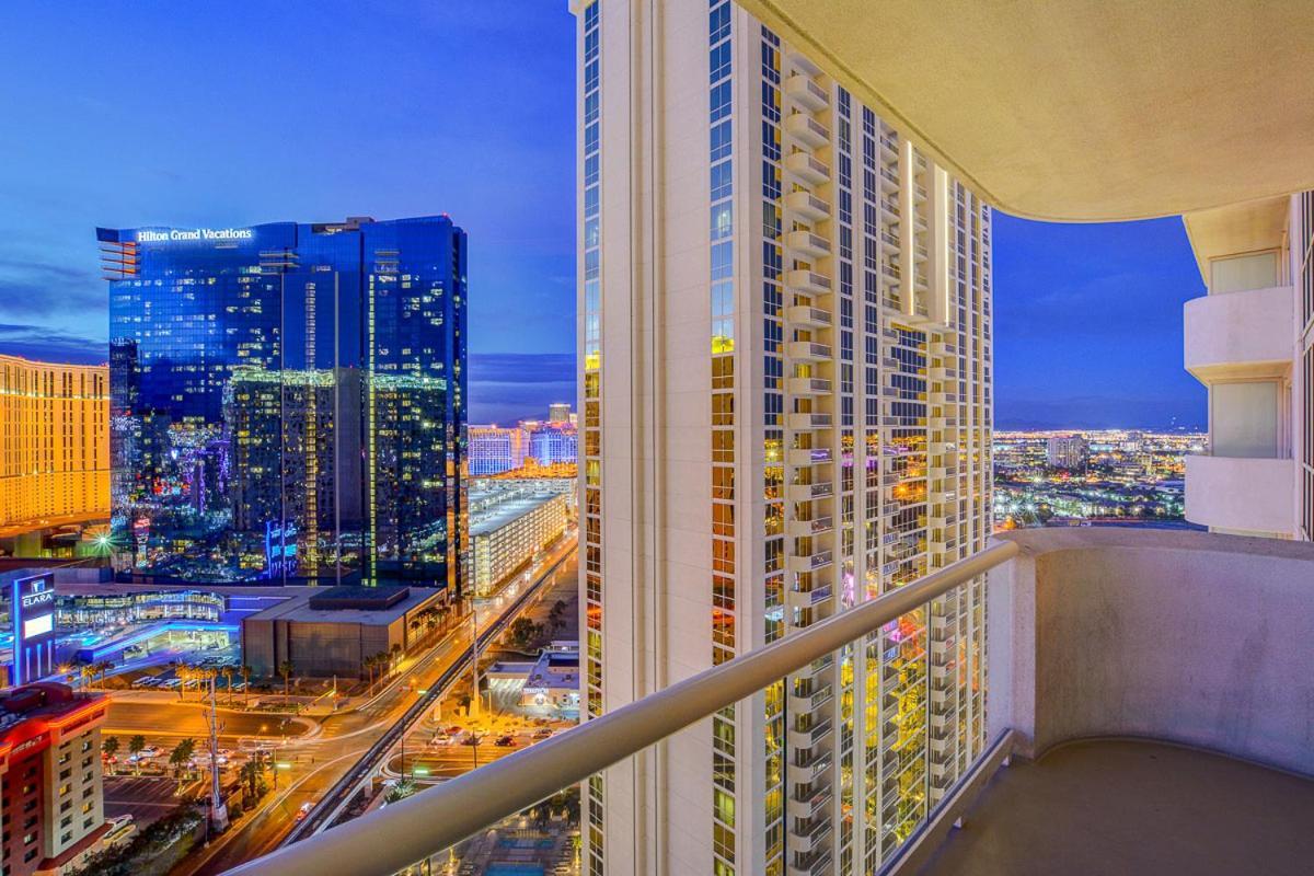 Lucky Gem Penthouse & Luxury Suites At Signature Resort, Balcony Strip View 1607 ลาสเวกัส ภายนอก รูปภาพ