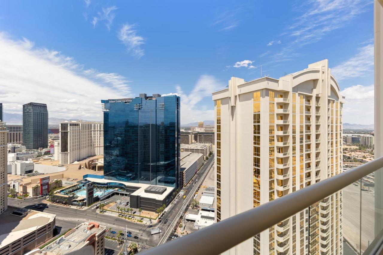 Lucky Gem Penthouse & Luxury Suites At Signature Resort, Balcony Strip View 1607 ลาสเวกัส ภายนอก รูปภาพ
